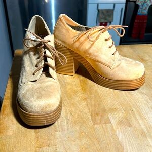 Dirty laundry booties shoes platform like new Beige sz8